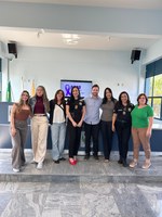 Câmara Municipal recebe palestra do Agosto Lilás sobre o fim da violência contra a mulher